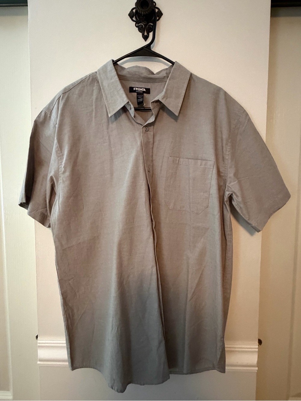 **NWOT RSQ Men's Short-Sleeve Button-Down Shirt in Light Gray
